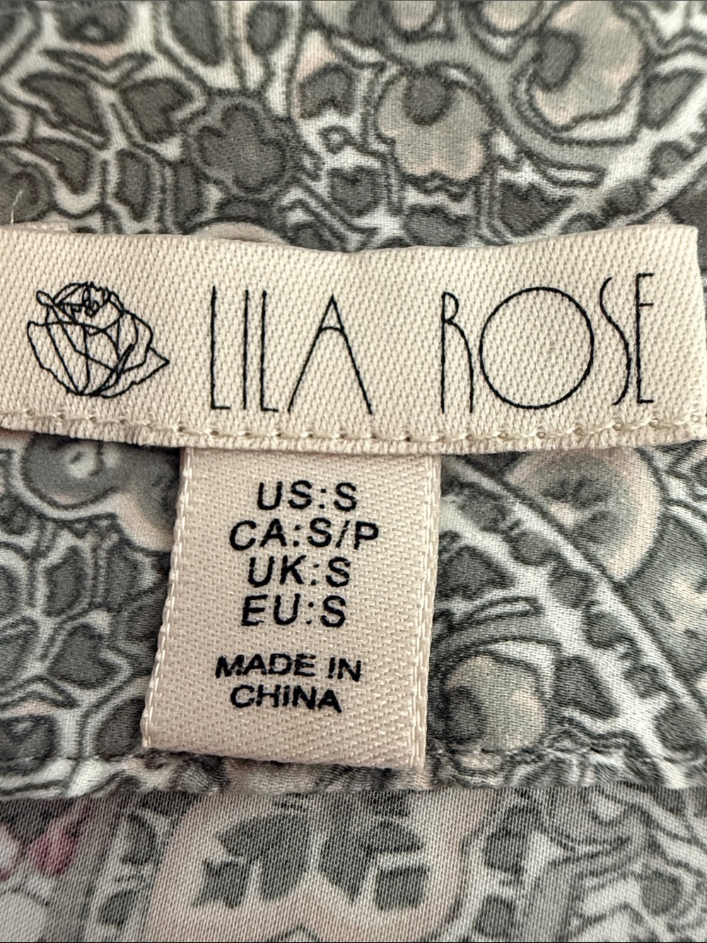 Lila Rose Women's Multi Print Boatneck Top in Gray and Dusty Pink SZS - Picture 6 of 14